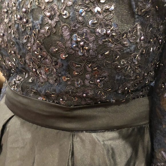 Off the shoulder formal dress - Picture 3 of 5